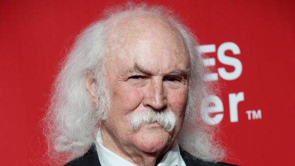 Joni Mitchell Suffered Aneurysm and Can’t Speak, Ex David Crosby Says