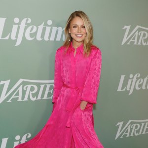 Kelly Ripa Keeps Having Wardrobe Malfunctions