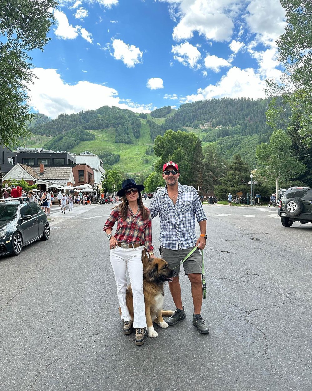 Kyle Richards and Mauricio Umansky Pose Together for 4th of July Family Photo Amid Separation