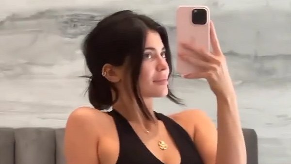 Kylie Jenner Shows Off Her Abs in Black Athleisure