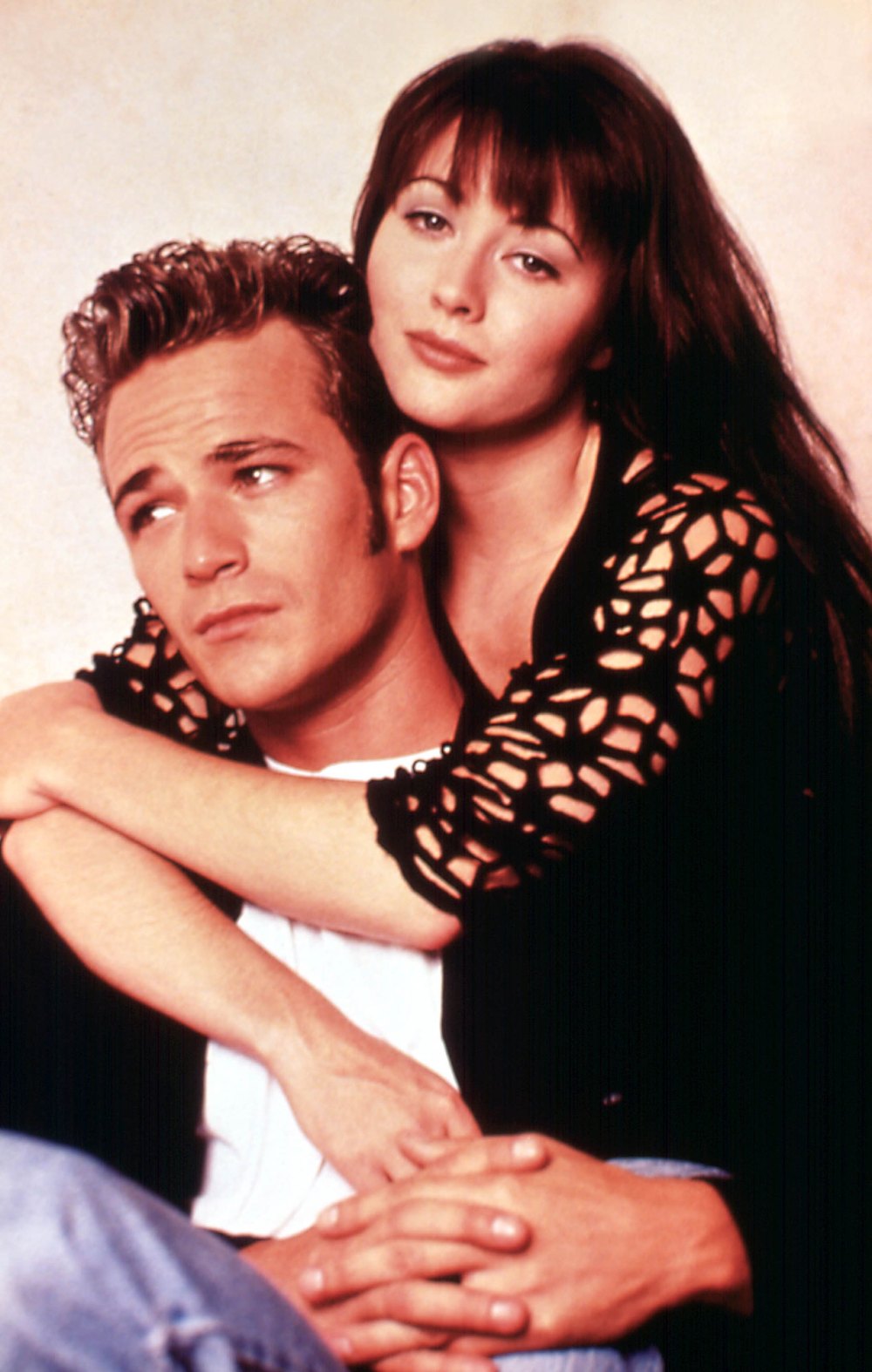 Luke Perry Pays Tribute to Shannen Doherty at ‘Beverly Hills, 90210’ Reunion at RewindCon