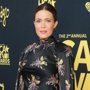Mandy Moore Says This Is Us Streaming Residuals Checks Are Literal Pennies They re Very Tiny 325