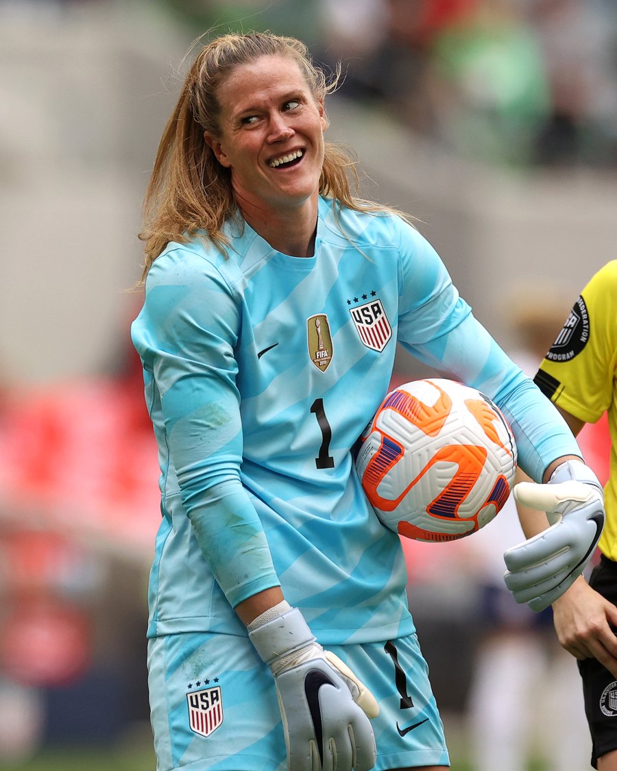 Alyssa Naeher Meet the 9 Returning Members of the USWNT's 2023 World Cup Squad
