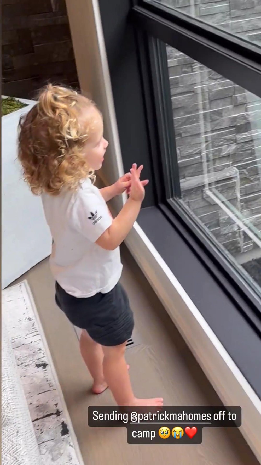 Patrick Mahomes Daughter Sterling Gives Him the Sweetest Goodbye Before He Leaves for Training Camp 344