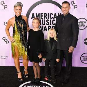 Pink Seriously Considering Relocating to Australia With Her Family Carey Hart, Willow Hart, Jameson Hart