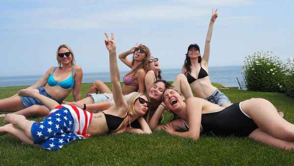 Taylor Swift Quietly Brought Back 4th of July Party: Find Out Which ‘Independent Girlies’ Attended