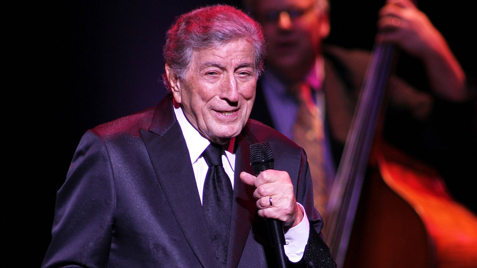 Tony Bennett Falls Ill Ahead of Concert in London With Lady Gaga