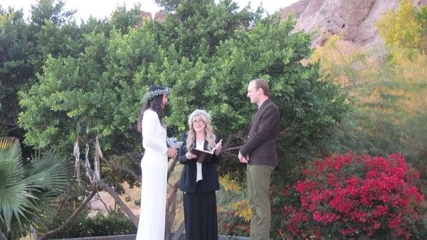 Vanessa Carlton Marries John McCauley, Stevie Nicks Officiates Wedding: Pictures