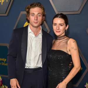 Jeremy Allen White Packs on PDA with Estranged Wife at Daughter's Soccer Game