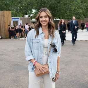 jessica-alba-denim-jacket