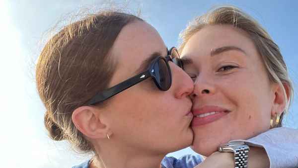 Bachelor Nation's Gabby Windey Reveals She's Dating a Woman: 'Told You I'm a Girl's Girl'