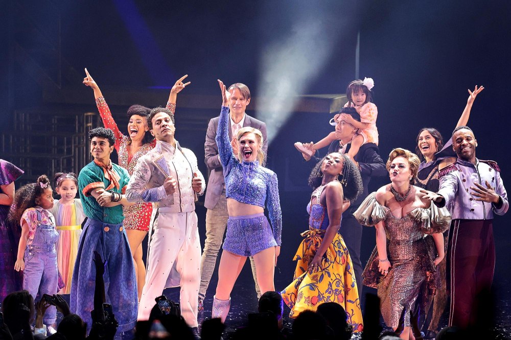 Broadway s Britney Spears Musical Once Upon a One More Time Will Close After 123 Performances 271