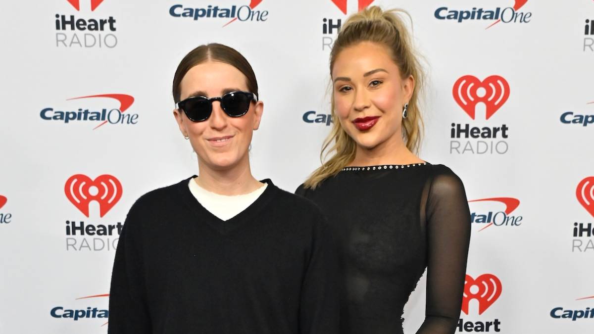 Who Is Robby Hoffman? What to Know About Gabby Windey's Comedian Wife