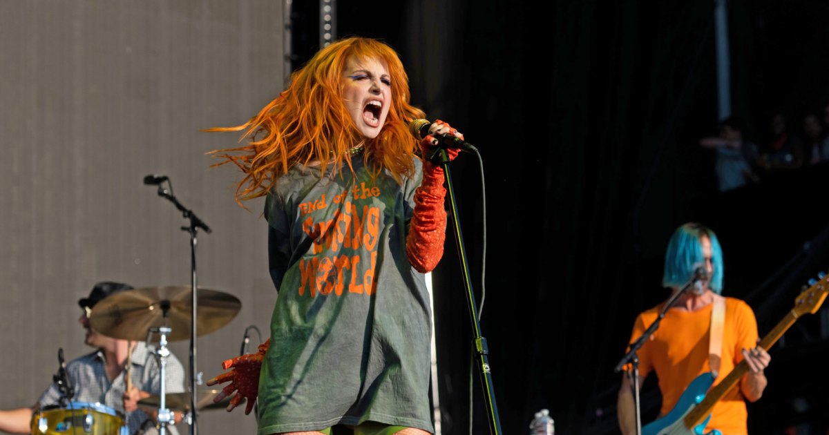 Hayley Williams Cancels Paramore Tour Due to Lung Infection Hayley Williams Cancels Paramore Tour Due to Lung Infection