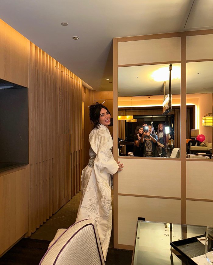 Kim Kardashian Wears White Kimono in Japan