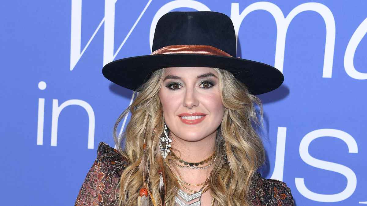 Lainey Wilsons Best Body Positivity Quotes Through the Years