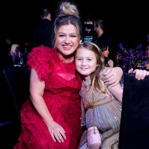 NUP_199982_00028 Kelly Clarkson Will Duet With Daughter River Rose 8 on Deluxe Version of Chemistry 366