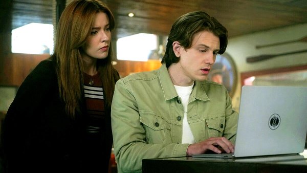 Nancy Drew Directors Discuss Bringing Nace s Love Story to Life — and Their 6-Minute Series Finale Scene 276