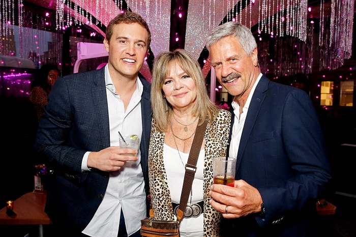 Peter Weber Parents Confuse Bachelorette Viewers With Finale Appearance Barbara Weber 1391526921