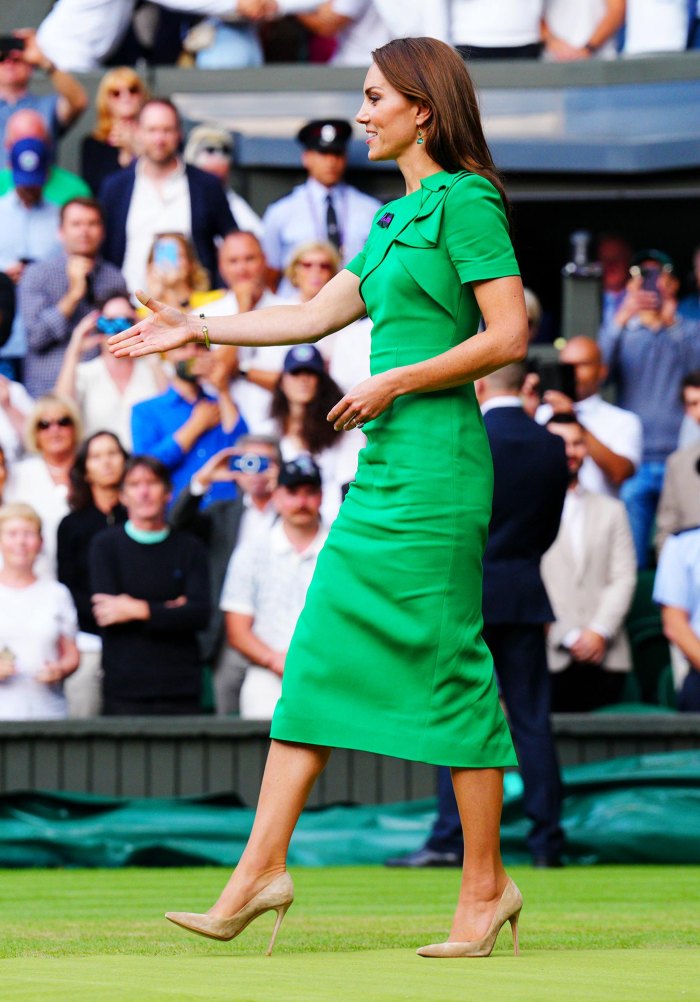 Princess Kate Wears Two Different Shoe Sizes 3