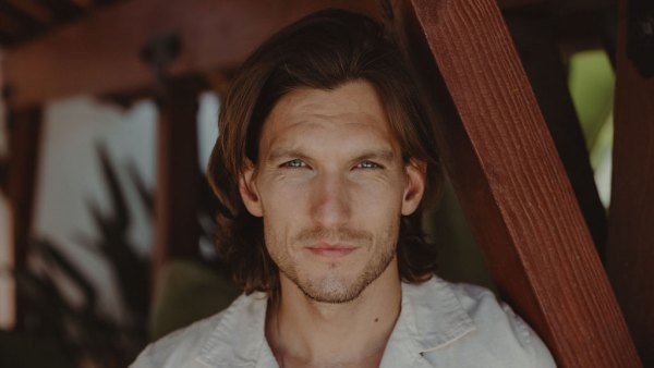Scott Michael Foster Is More Than Willing to Return for a Greek Revival — And Knows Exactly Where His Character Would Be Now