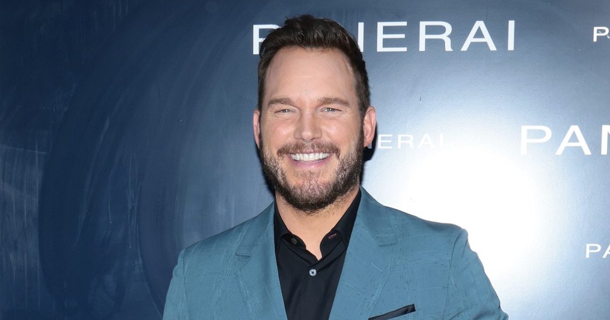 See Chris Pratt s Bejeweled Makeover From Daughters Eloise and Lyla e1692918414804