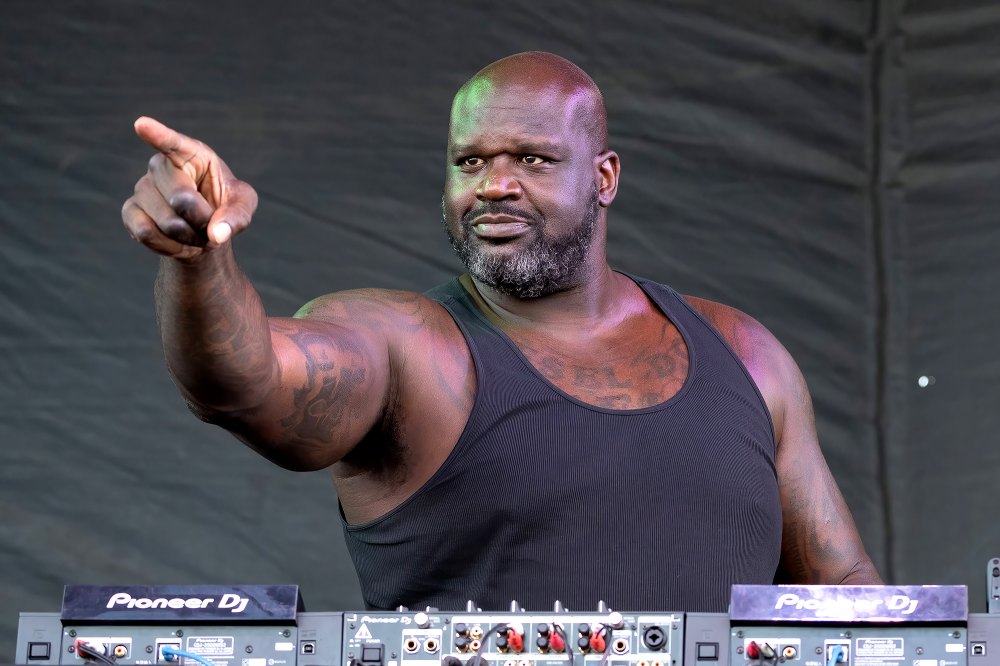 Shaq Rips Off His Shirt During Workout to Reveal His Insanely Toned Abs: Watch
