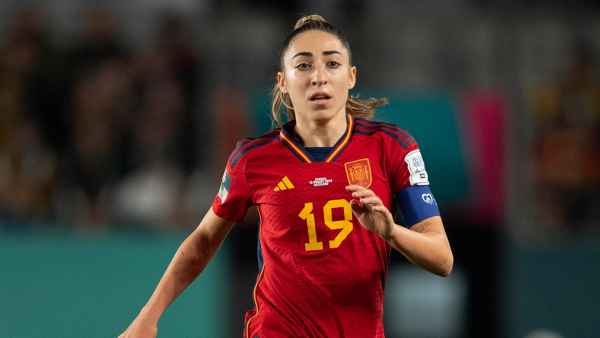 Spain s Winning World Cup Scorer Olga Carmona Learns of Dad s Death Hours After Victory 424