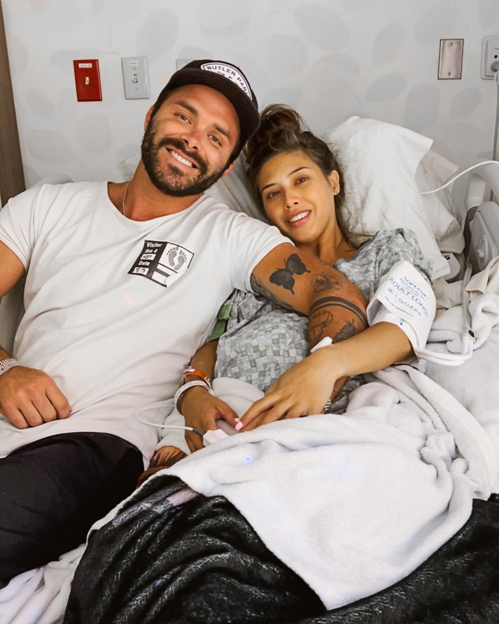 The Ultimatum's April Marie Gives Birth to 1st Baby, Welcomes Daughter With Boyfriend Cody Cooper