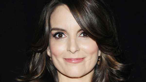 Tina Fey Does Hilarious Impersonations of Sofia Vergara, Jack Nicholson, Elmo on The Tonight Show
