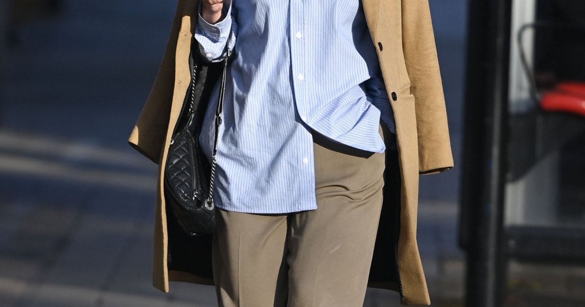 21 Oversized Transitional Styles That Are Secretly Super Slimming 21 Oversized Transitional Styles That Are Secretly Super Slimming
