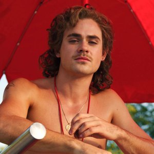‘Stranger Things’ Fan Gave $10K to Catfish Posing as Dacre Montgomery: We 'Just Really Hit it Off'