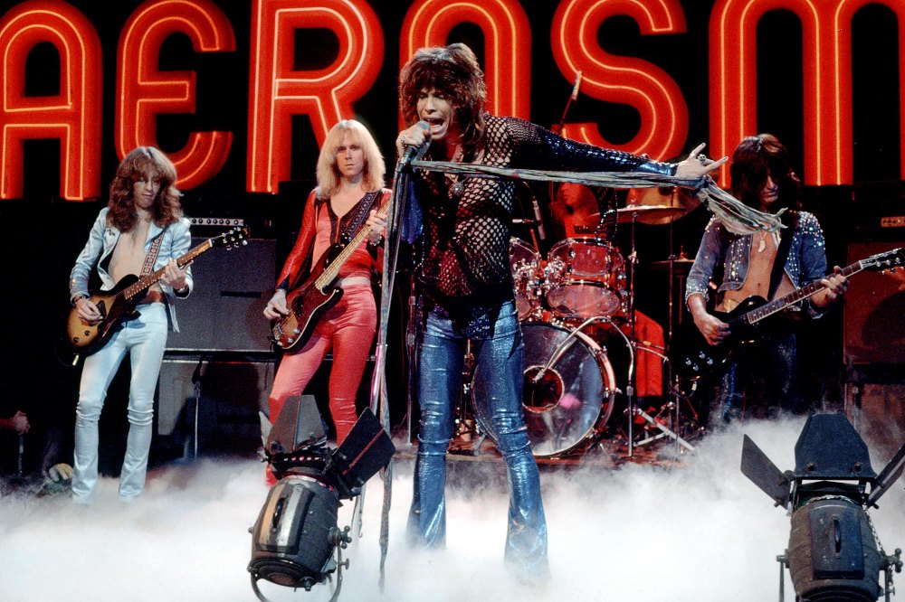 Aerosmith Postpones Farewell Tour Until 2024 After Steven Tyler Fractures His Larynx 142