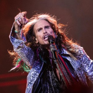 Aerosmith Postpones Farewell Tour Until 2024 After Steven Tyler Fractures His Larynx 143