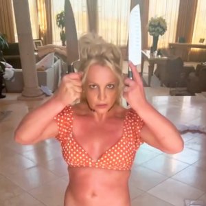 Britney Spears Dances While Holding Knives In New Video