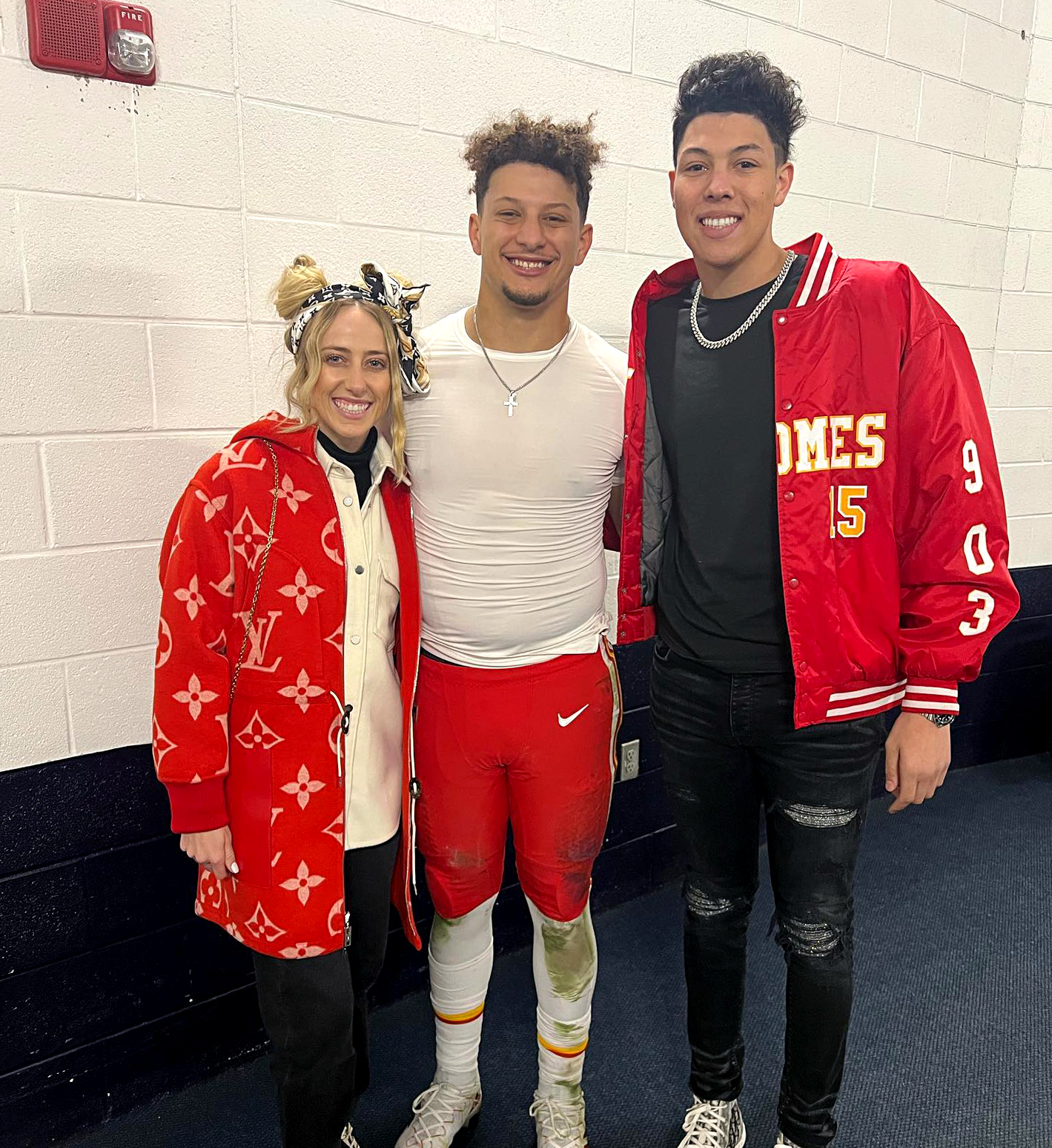 Patrick Mahomes Wife Brittany, Brother Jackson Attend 2023 NFL Opener picture