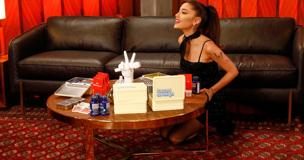 Ariana Grande Gifted This Throat Coat Tea to ‘Help Soothe Your Voice’ Ariana Grande Gifted This Throat Coat Tea to ‘Help Soothe Your Voice’