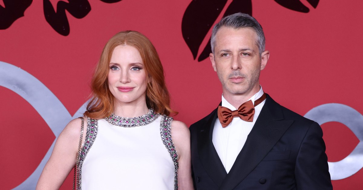 Jessica Chastain and Jeremy Solid Go Viral Following Lodge Dance Get together