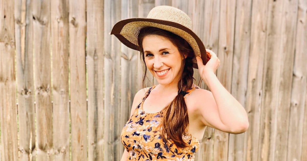Jill Duggar Cried Over Jim Bob Confrontation About Pants: Book Takeaways Jill Duggar Cried Over Jim Bob Confrontation About Pants: Book Takeaways