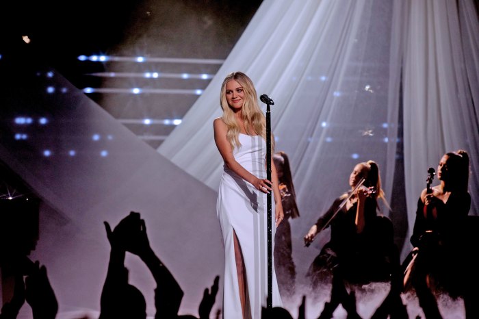 Kelsea Ballerini Celebrates Her 30th Birthday With Performance at 2023 MTV Video Music Awards