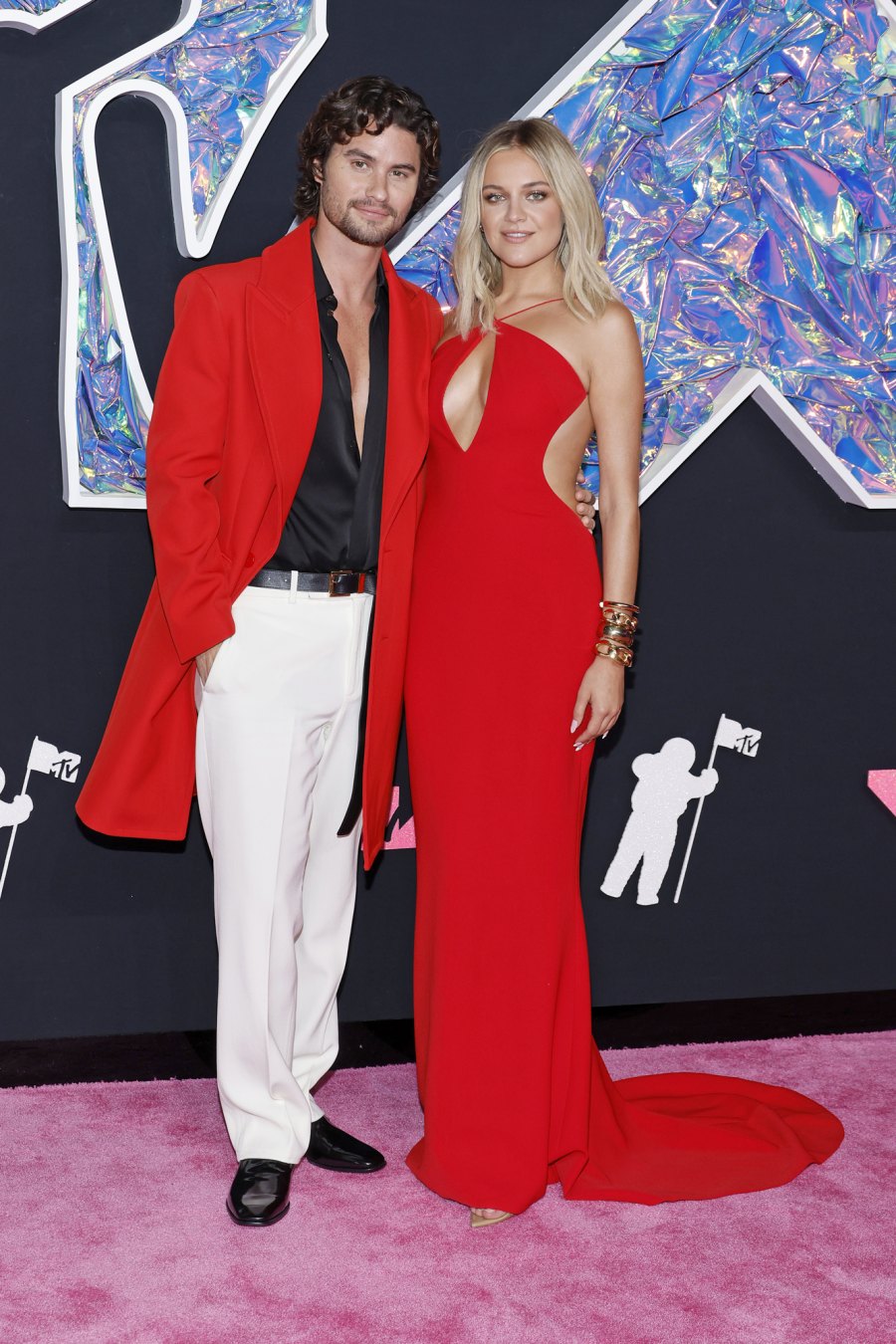 Kelsea Ballerini and Chase Stokes Show PDA on the 2023 MTV Video Music Awards Red Carpet