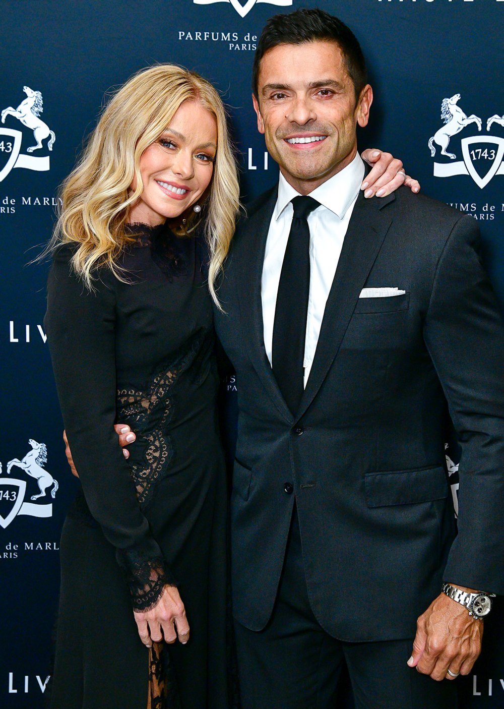 Mark Consuelos and Kelly Ripa Get Flirty on 'Live' While Gushing Over Their Naked Bodies