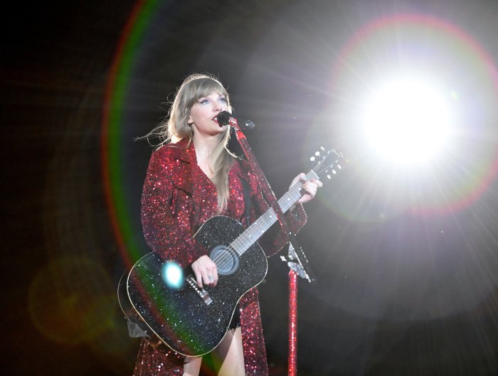 NFL Debuts Taylor Swift Promo
