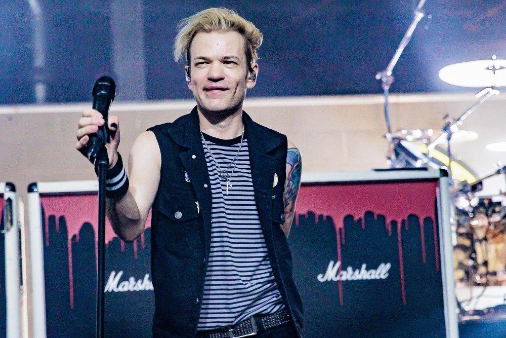 Sum 41 Frontman Deryck Whibley Hospitalized for Pneumonia After Wrapping Up U.S. Tour 393