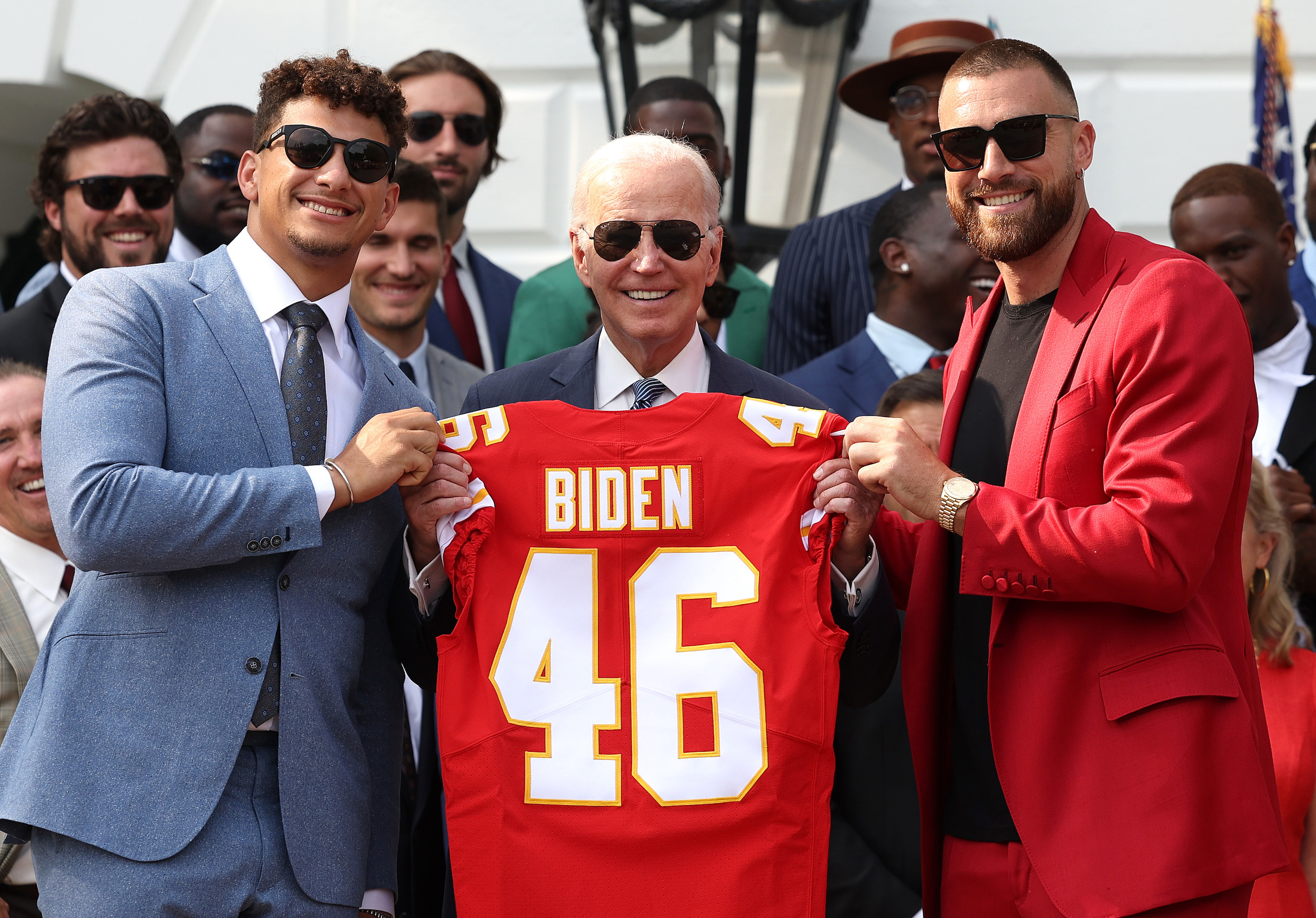 travis kelce clothes