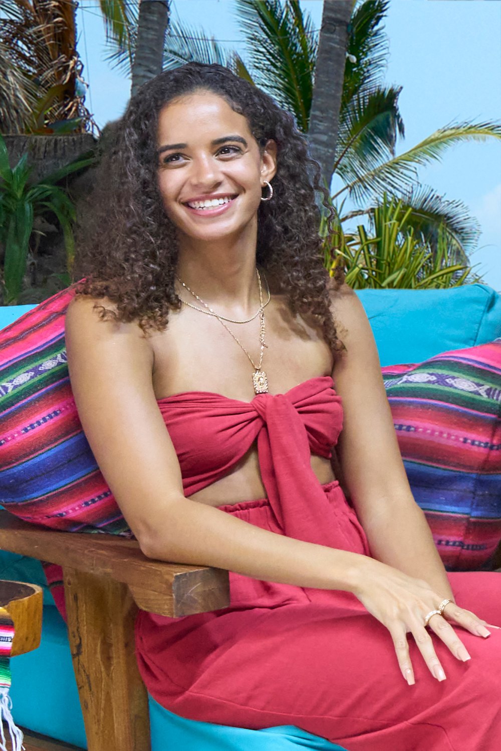 Who Is Olivia Lewis 5 Things to Know About the Season 9 Bachelor in Paradise Contestant