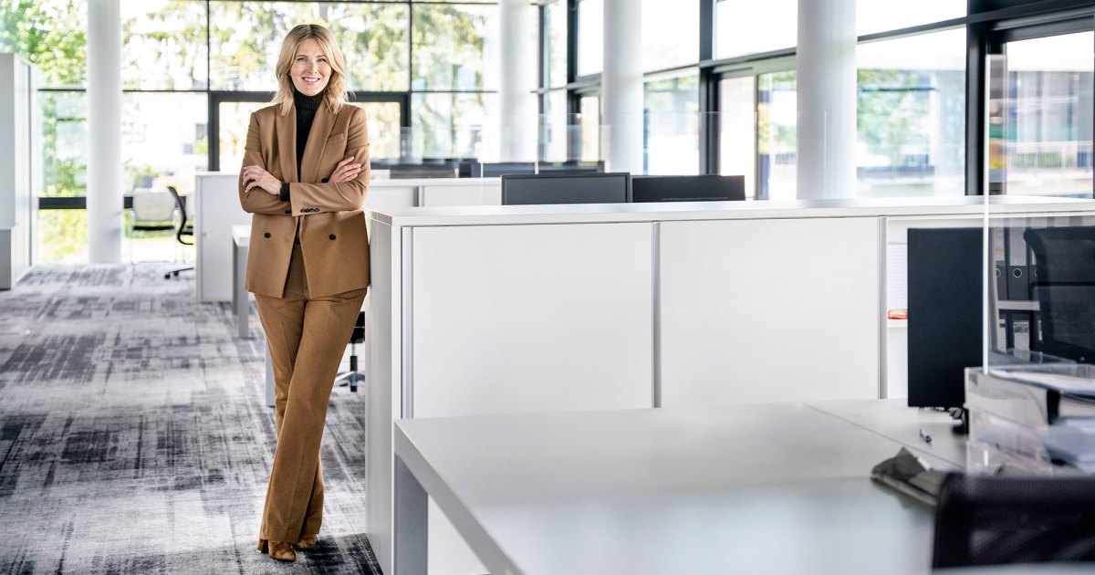 17 Neutral Wardrobe Pieces to Elevate Your Workwear 17 Neutral Wardrobe Pieces to Elevate Your Workwear