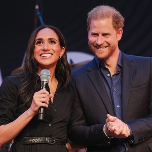 Proud Meghan Markle Joins Prince Harry at Invictus Games Jokes She s A Little Late 375