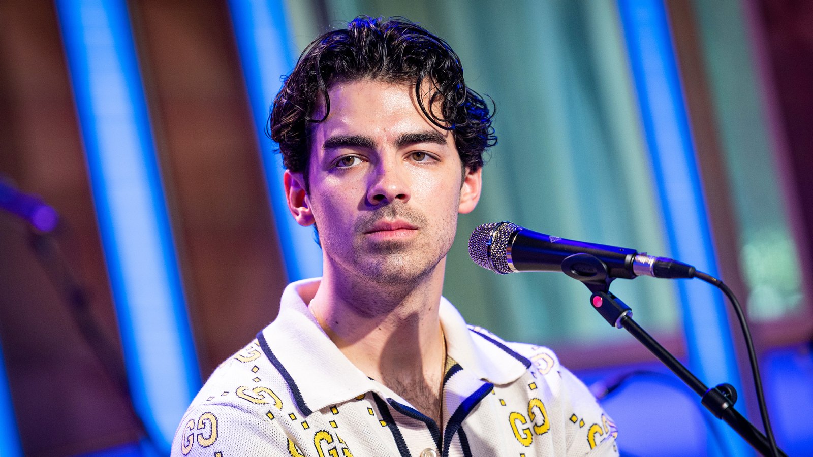 Joe Jonas Gets Emotional During Jonas Brothers Show Over 'Tough Week' After Filing for Divorce