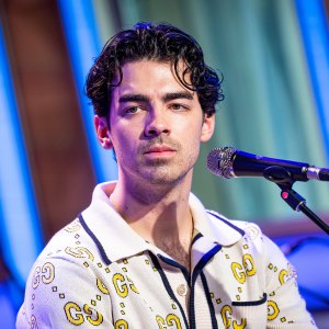 Joe Jonas Gets Emotional During Jonas Brothers Show Over 'Tough Week' After Filing for Divorce